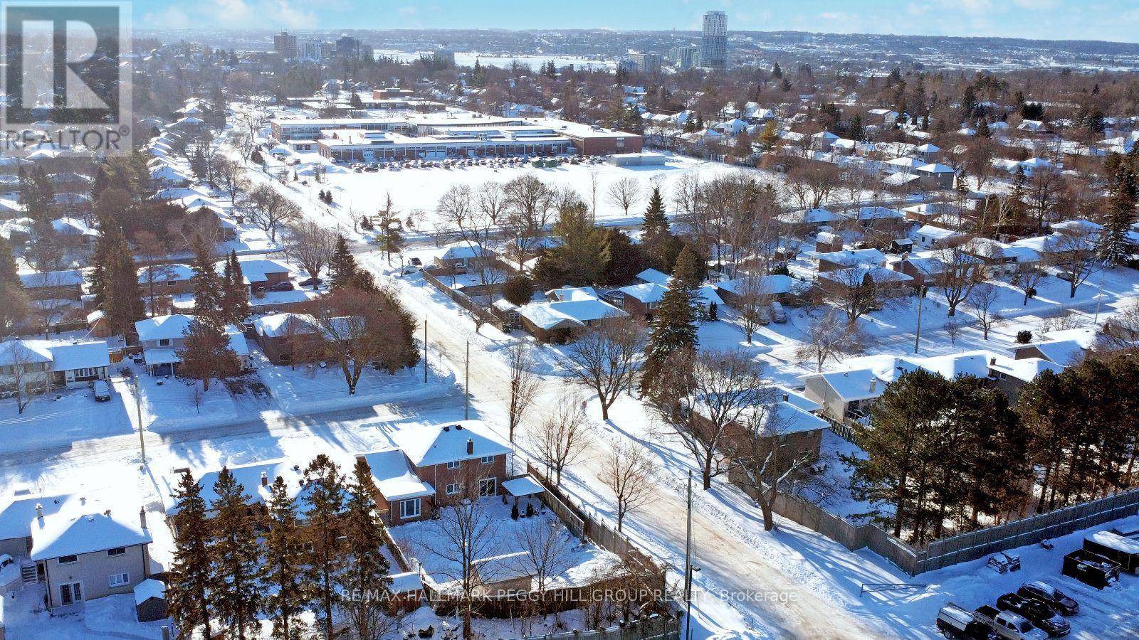 42 Ottaway Avenue, Barrie, Ontario  L4M 2W9 - Photo 2 - S11898082