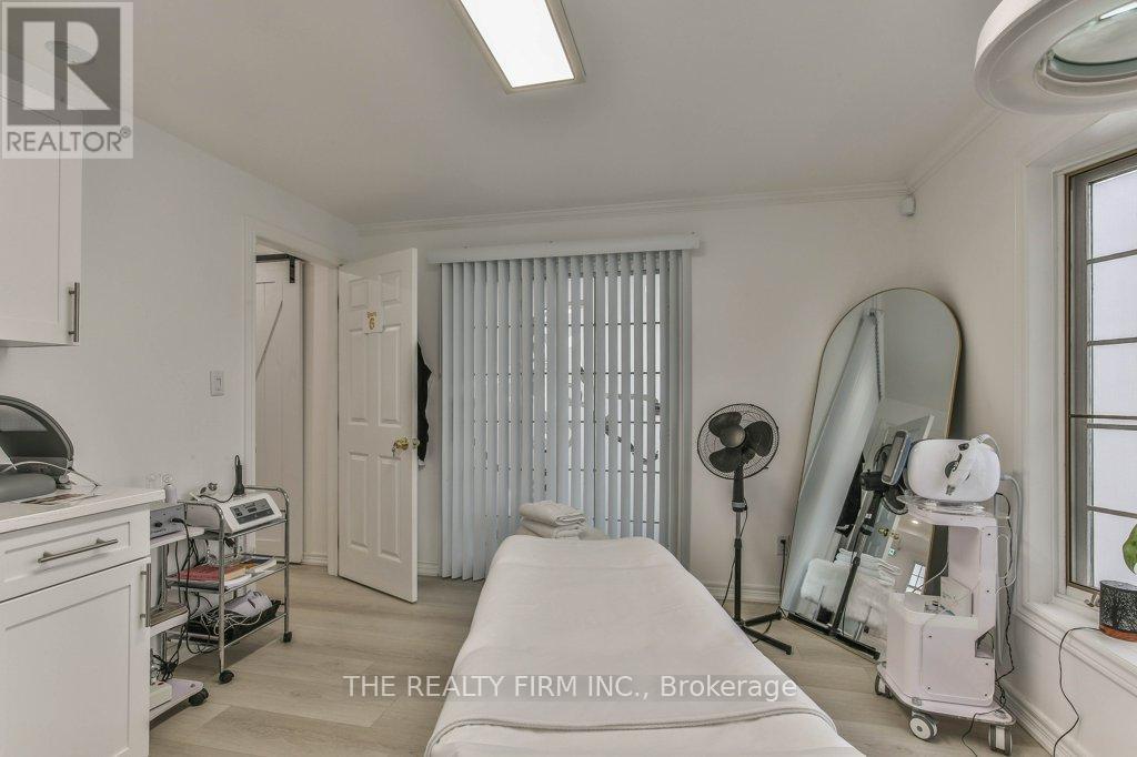 1525 Hyde Park Road, London, Ontario  N6H 5L4 - Photo 7 - X11927923