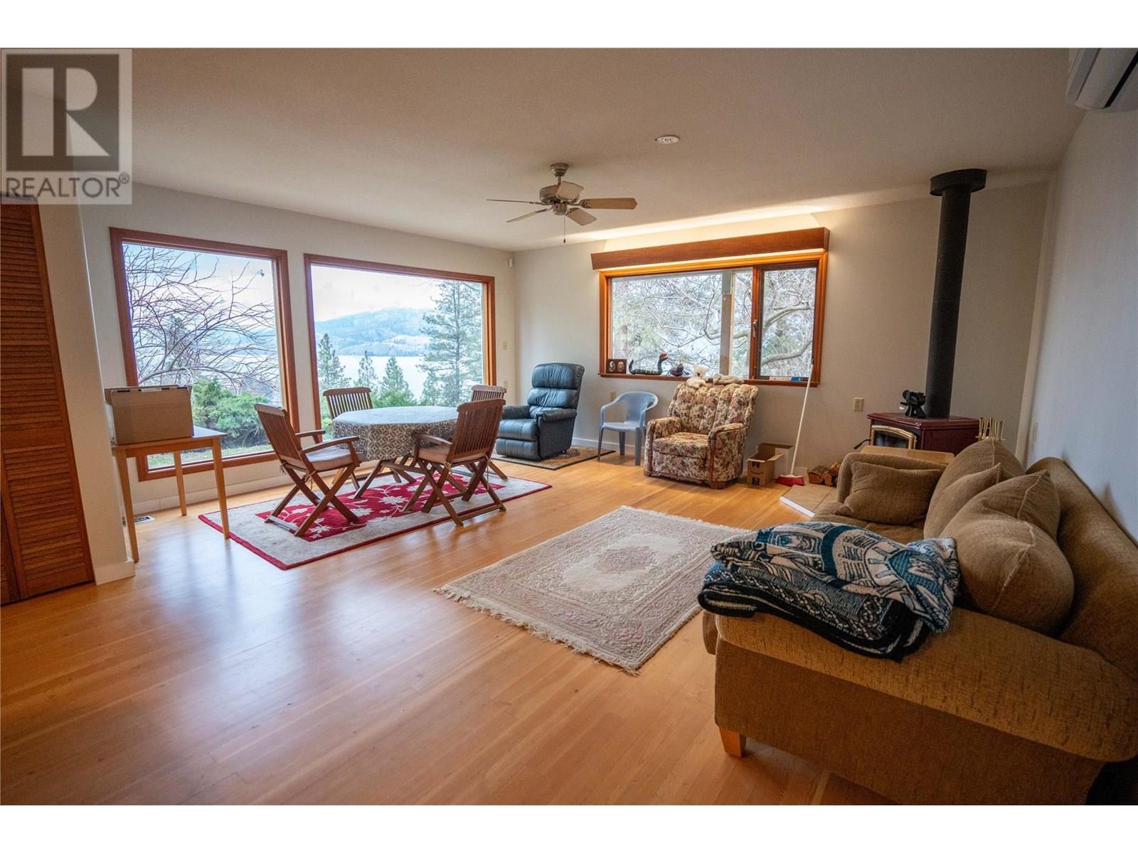 780 Pineview Drive, Kaleden, British Columbia V0H 1K0 - Photo 6 - 10331707