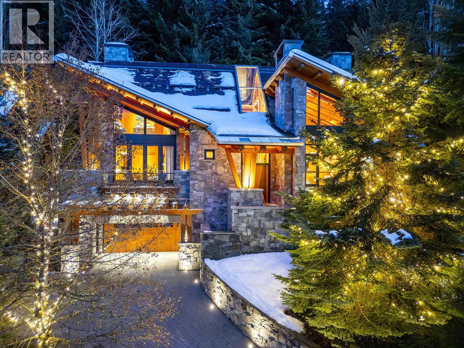 4961 Horstman Lane, Whistler, British Columbia  V0N 1B4 - Photo 3 - R2951773
