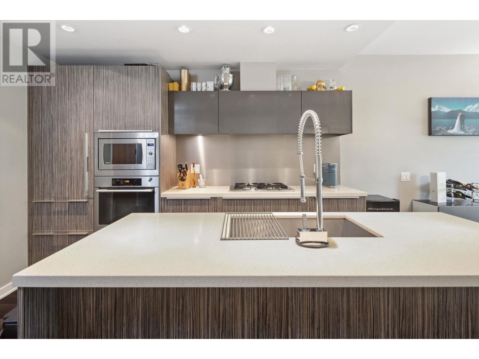 Th 1657 Ontario Street, Vancouver, British Columbia  V5Y 0C1 - Photo 8 - R2957192