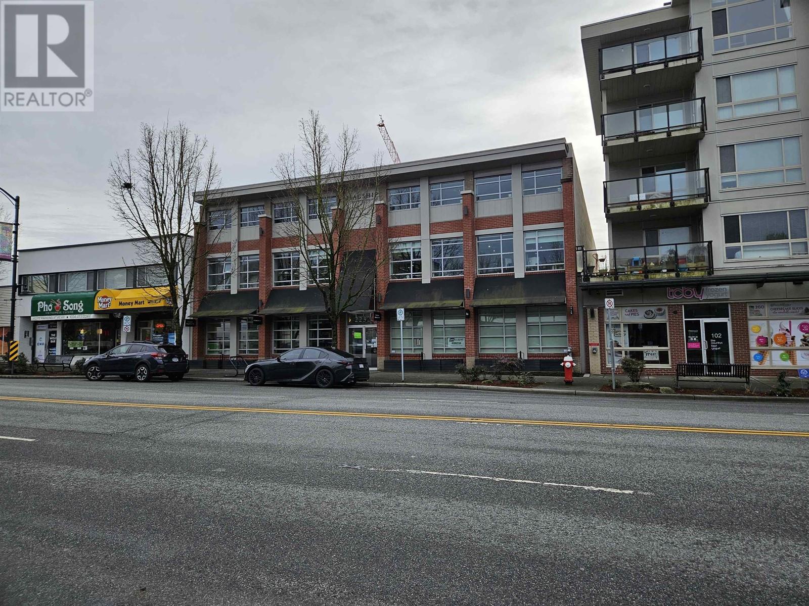 202 22320 Lougheed Highway, Maple Ridge, British Columbia  V2X 2T4 - Photo 4 - C8065740