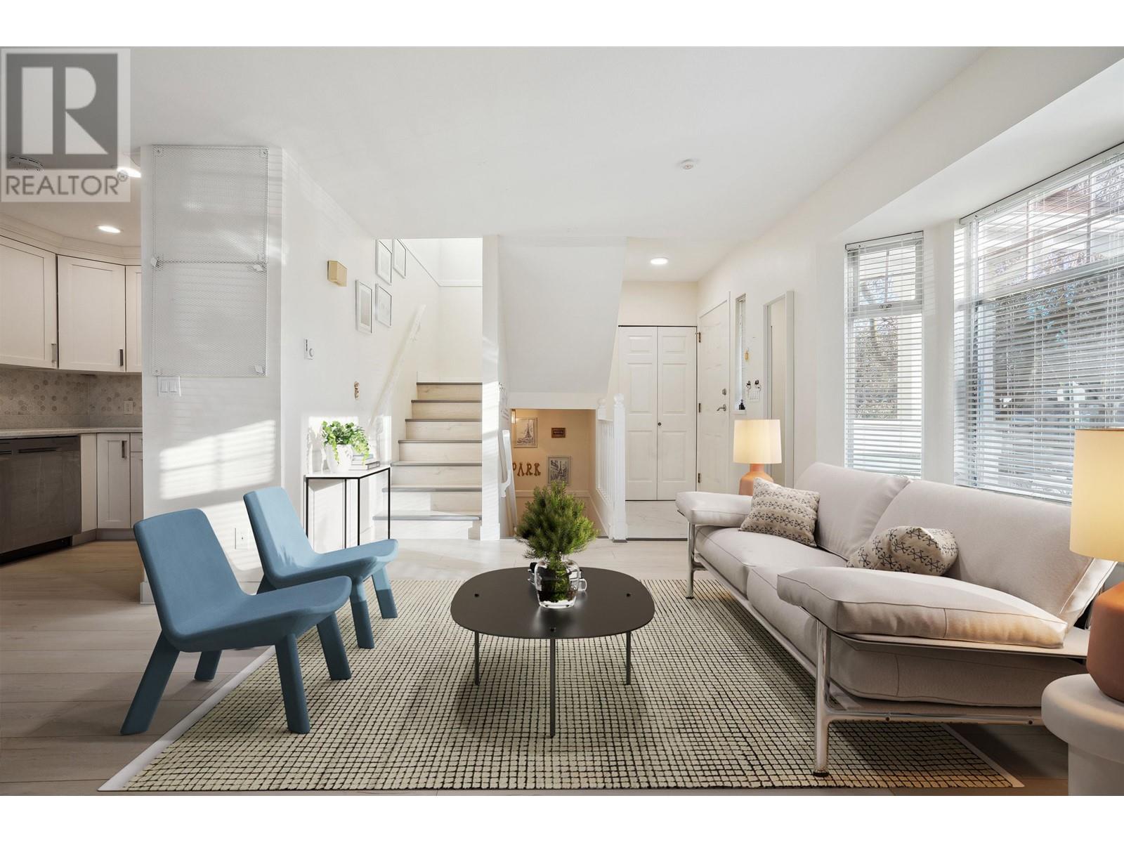 Listing Picture 3 of 29 : 113 W 15TH AVENUE, Vancouver / 溫哥華 - 魯藝地產 Yvonne Lu Group - MLS Medallion Club Member