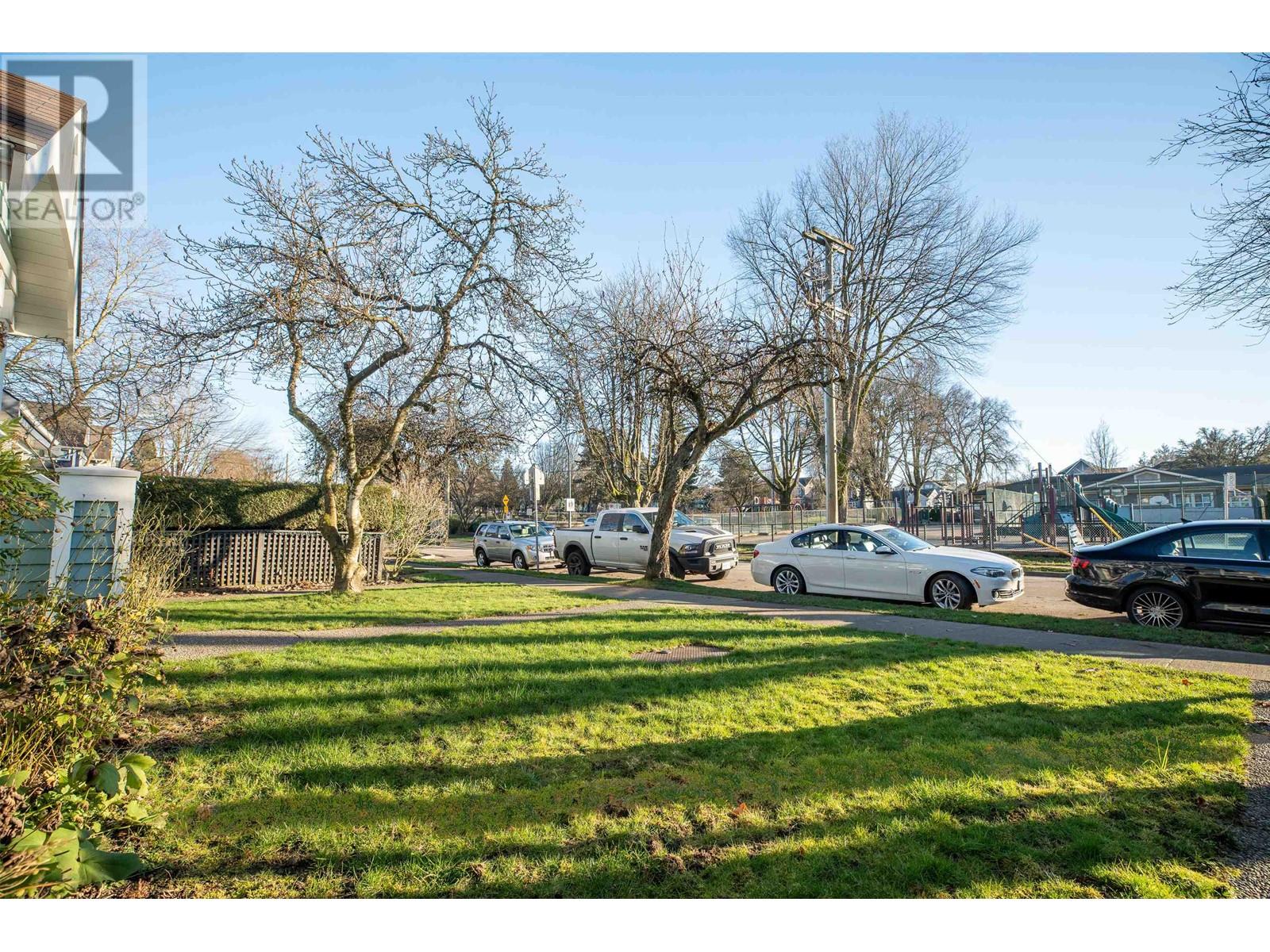 Listing Picture 19 of 29 : 113 W 15TH AVENUE, Vancouver / 溫哥華 - 魯藝地產 Yvonne Lu Group - MLS Medallion Club Member