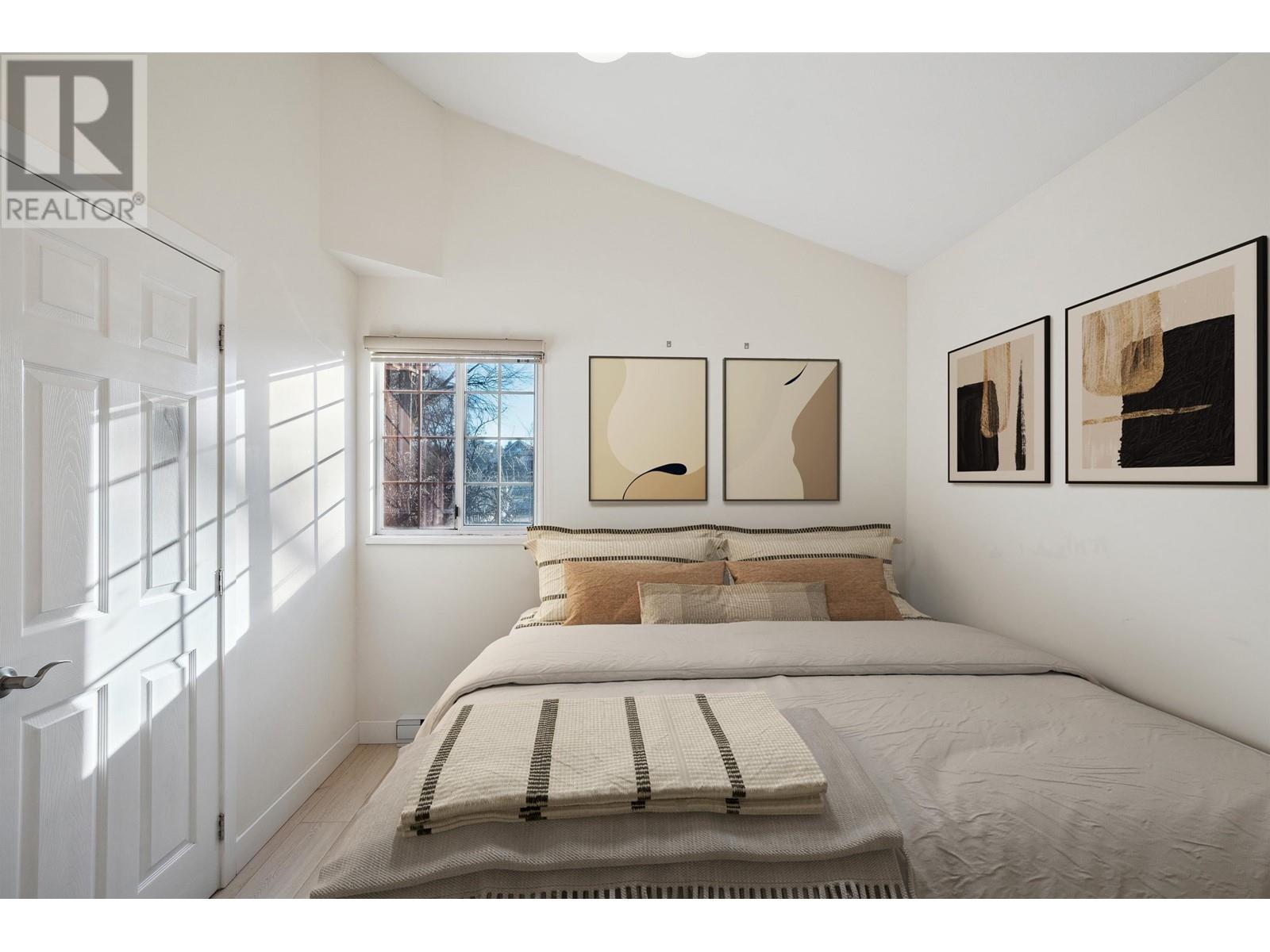 Listing Picture 5 of 29 : 113 W 15TH AVENUE, Vancouver / 溫哥華 - 魯藝地產 Yvonne Lu Group - MLS Medallion Club Member