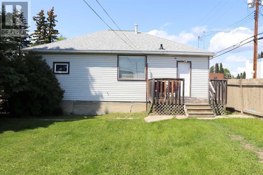 Property at 5015 6 Avenue image 2