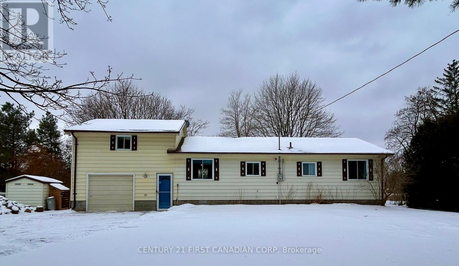 7467 CLARKE DRIVE, Lambton Shores, Ontario