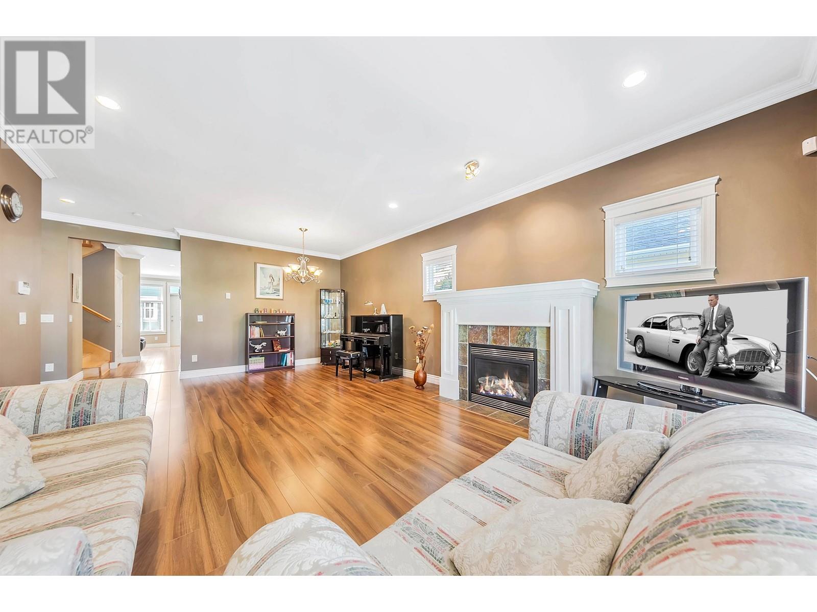 Listing Picture 7 of 29 : 12293 BUCHANAN STREET, Richmond / 烈治文 - 魯藝地產 Yvonne Lu Group - MLS Medallion Club Member