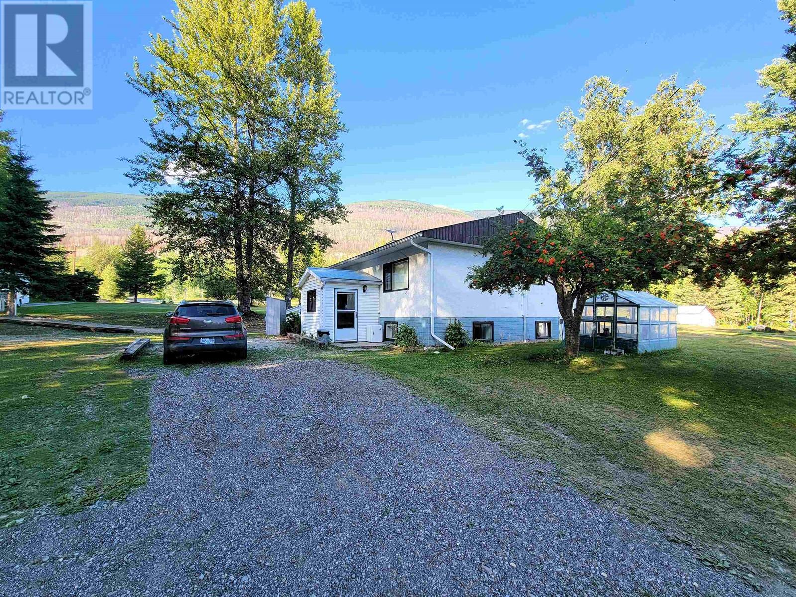 2435 E 16 Highway, Mcbride, British Columbia  V0J 2E0 - Photo 24 - C8062510