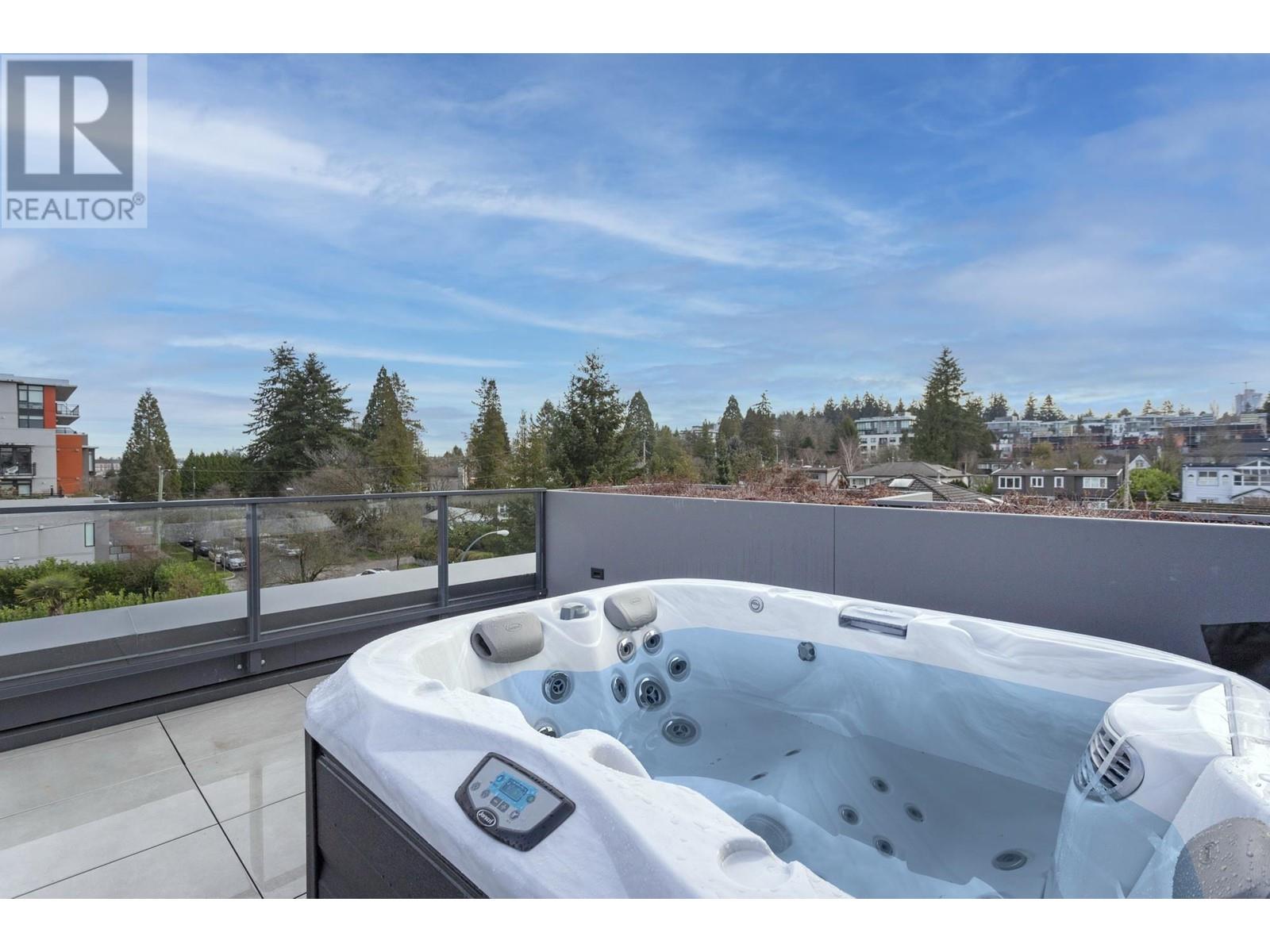 585 W 26th Avenue, Vancouver, British Columbia V5Z 2E4 - Photo 1 - R2953873
