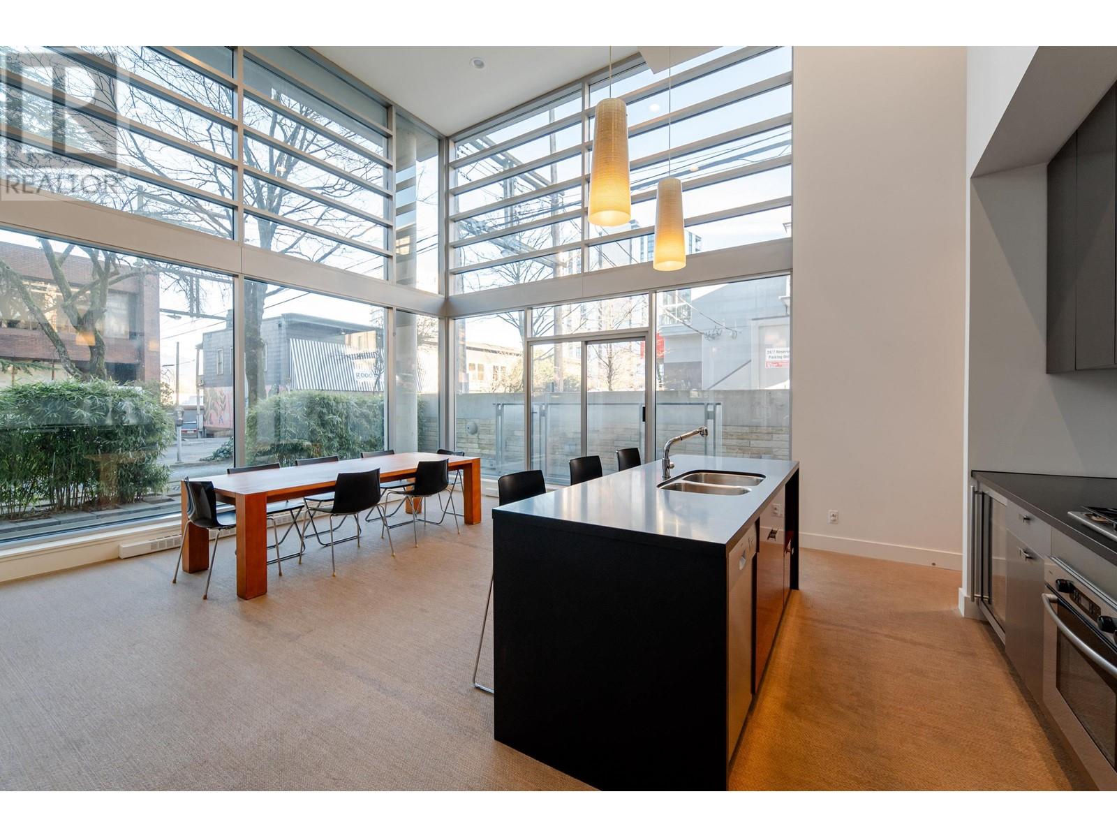 Listing Picture 19 of 28 : 702 1530 W 8TH AVENUE, Vancouver / 溫哥華 - 魯藝地產 Yvonne Lu Group - MLS Medallion Club Member