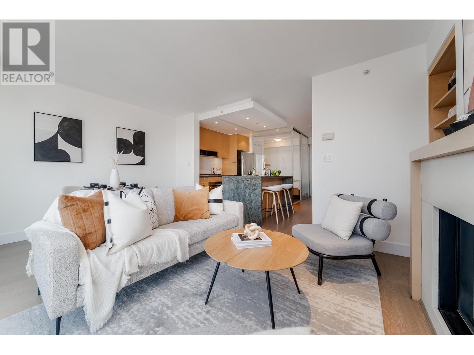 Listing Picture 3 of 28 : 702 1530 W 8TH AVENUE, Vancouver / 溫哥華 - 魯藝地產 Yvonne Lu Group - MLS Medallion Club Member