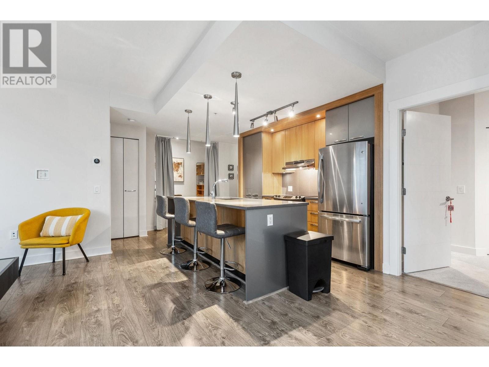 309 733 W 14th Street, North Vancouver, British Columbia  V7M 0C6 - Photo 4 - R2957269