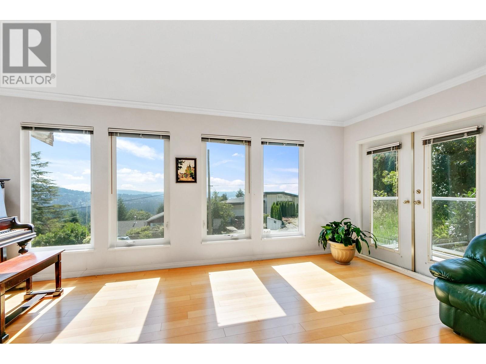 530 Craigmohr Drive, West Vancouver, British Columbia  V7S 1W6 - Photo 13 - R2957229