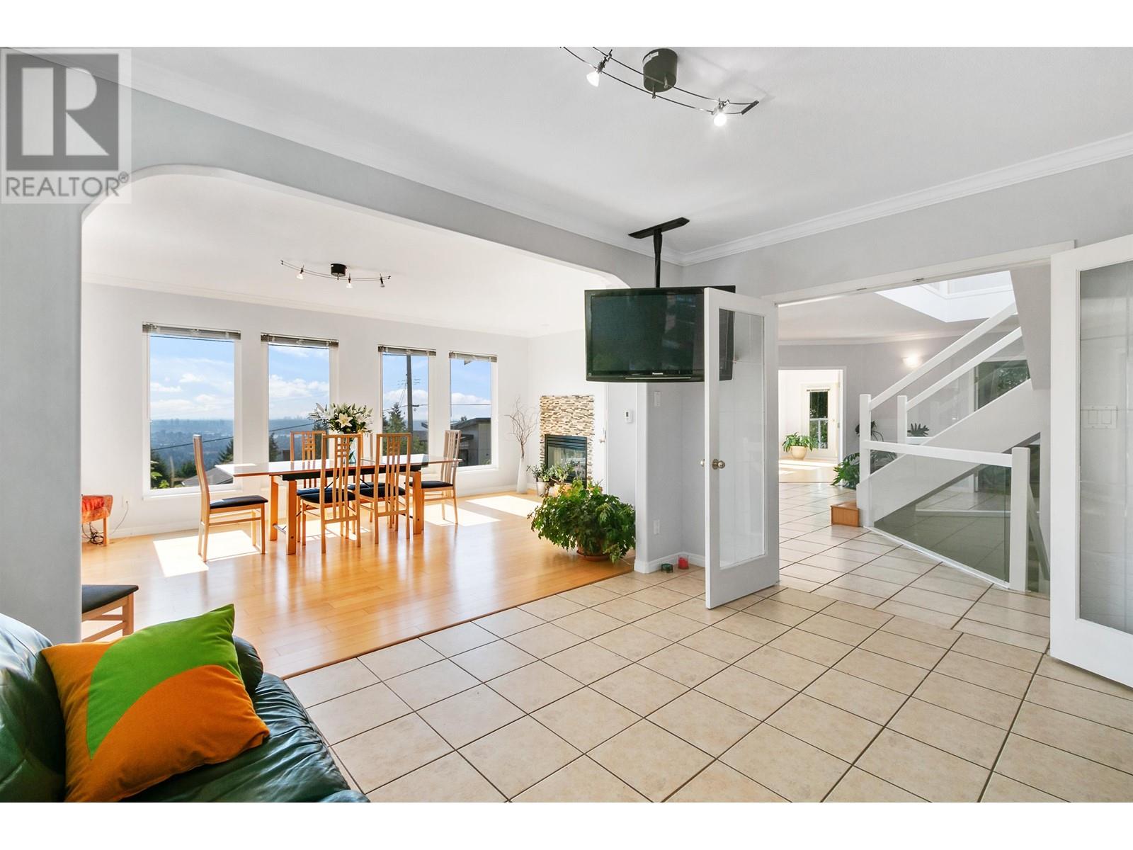 530 Craigmohr Drive, West Vancouver, British Columbia  V7S 1W6 - Photo 7 - R2957229