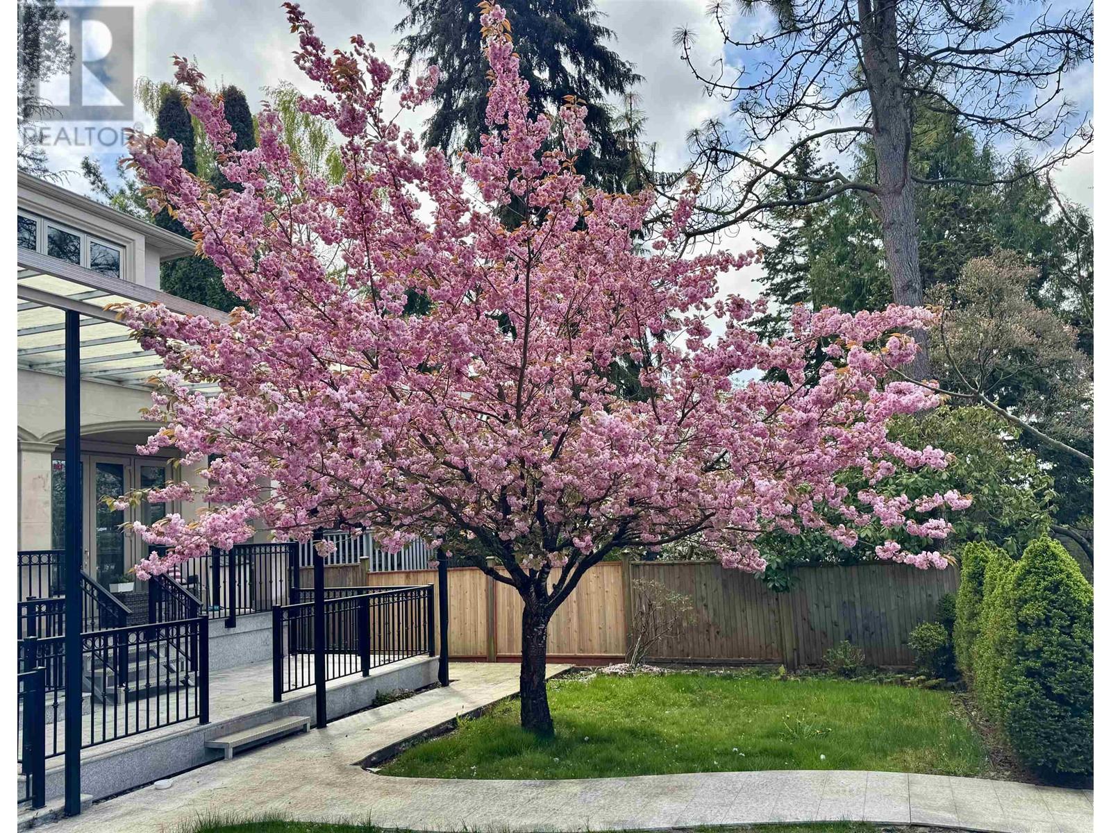7165 Maple Street, Vancouver, British Columbia  V6P 5P5 - Photo 4 - R2957284