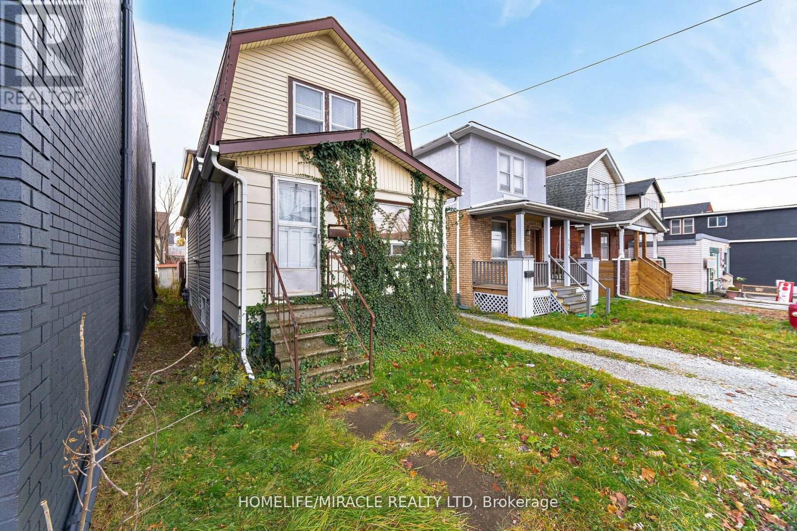 Property at 465 E MAIN STREET image 3