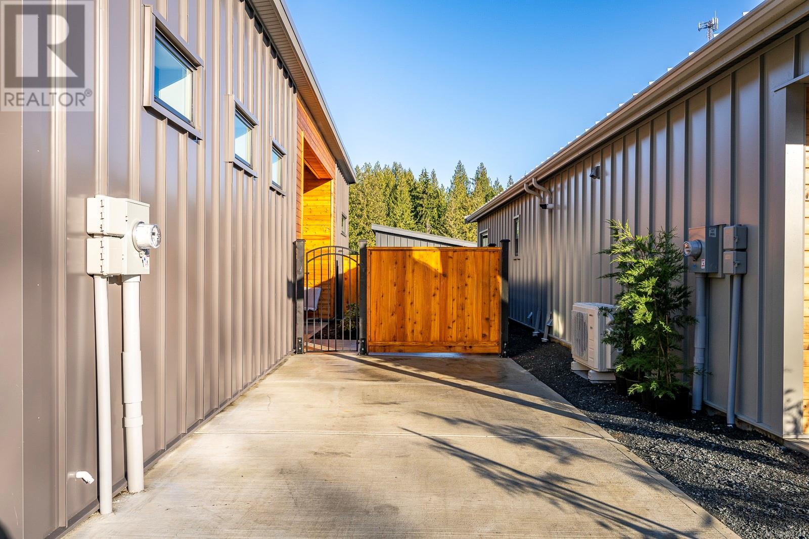 22 3025 Royston Rd, Cumberland, British Columbia  V0R 1S0 - Photo 31 - 984749