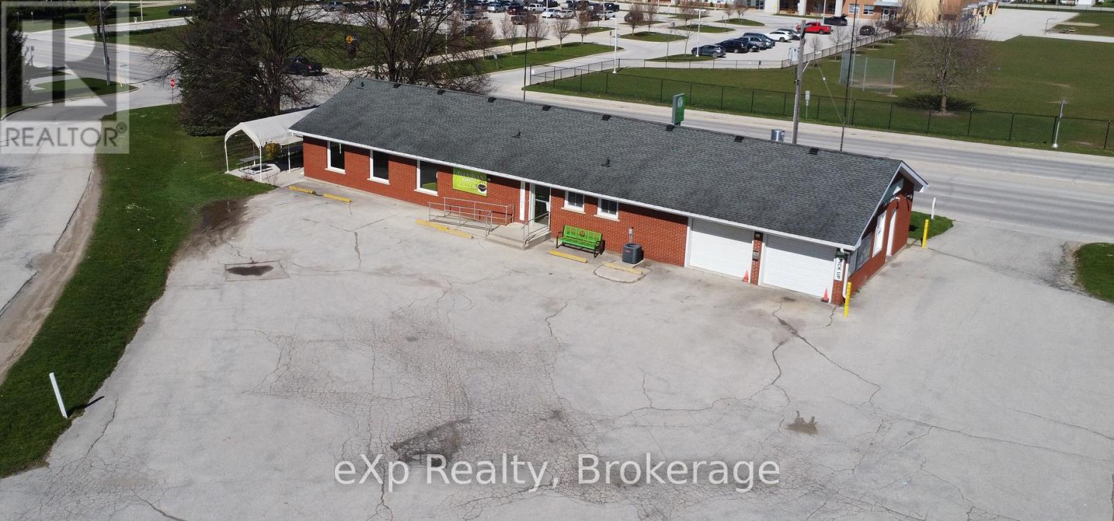 1319 Yonge Street S, Brockton, Ontario  N0G 2V0 - Photo 4 - X11928122