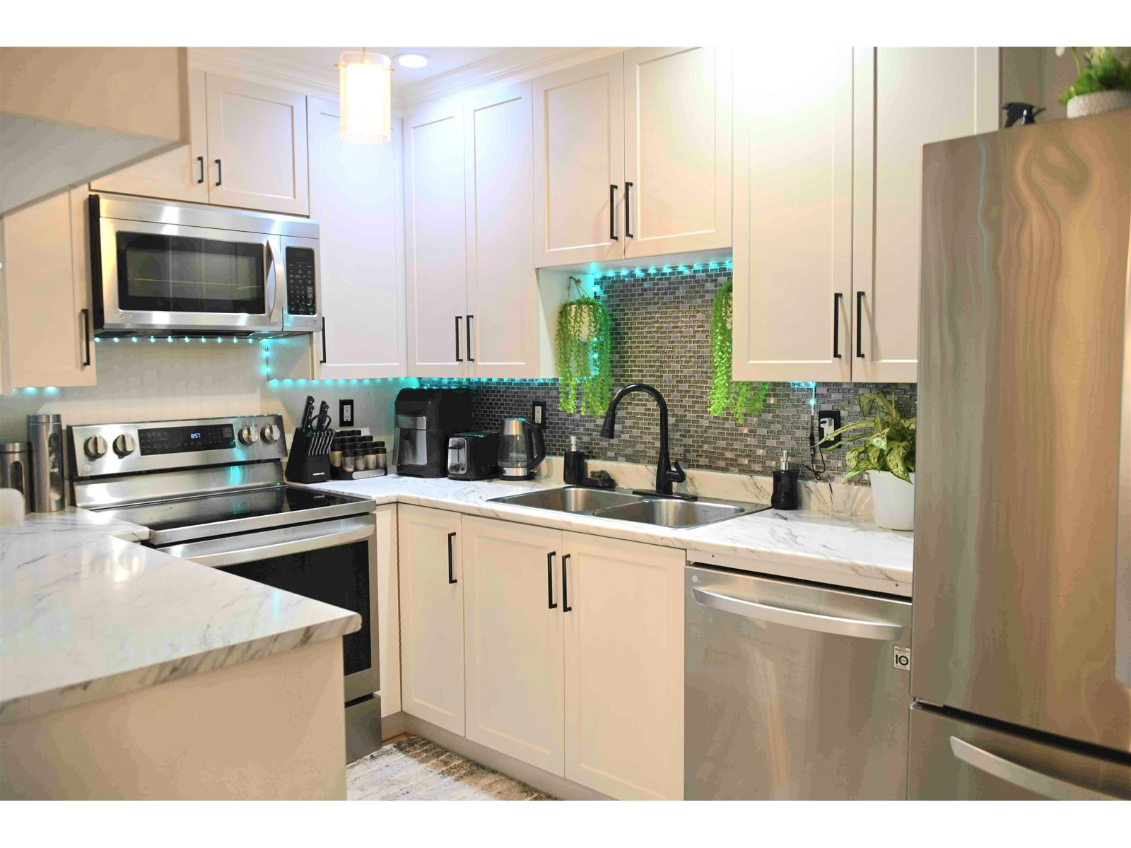 Property at 62 32310 MOUAT DRIVE image 3