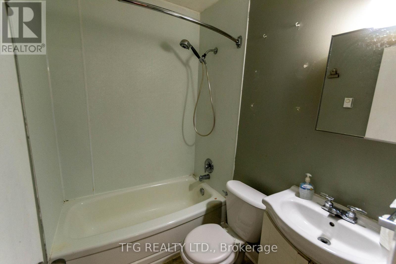 463 Bond Street E, Oshawa, Ontario  L1G 1B9 - Photo 13 - E11923513