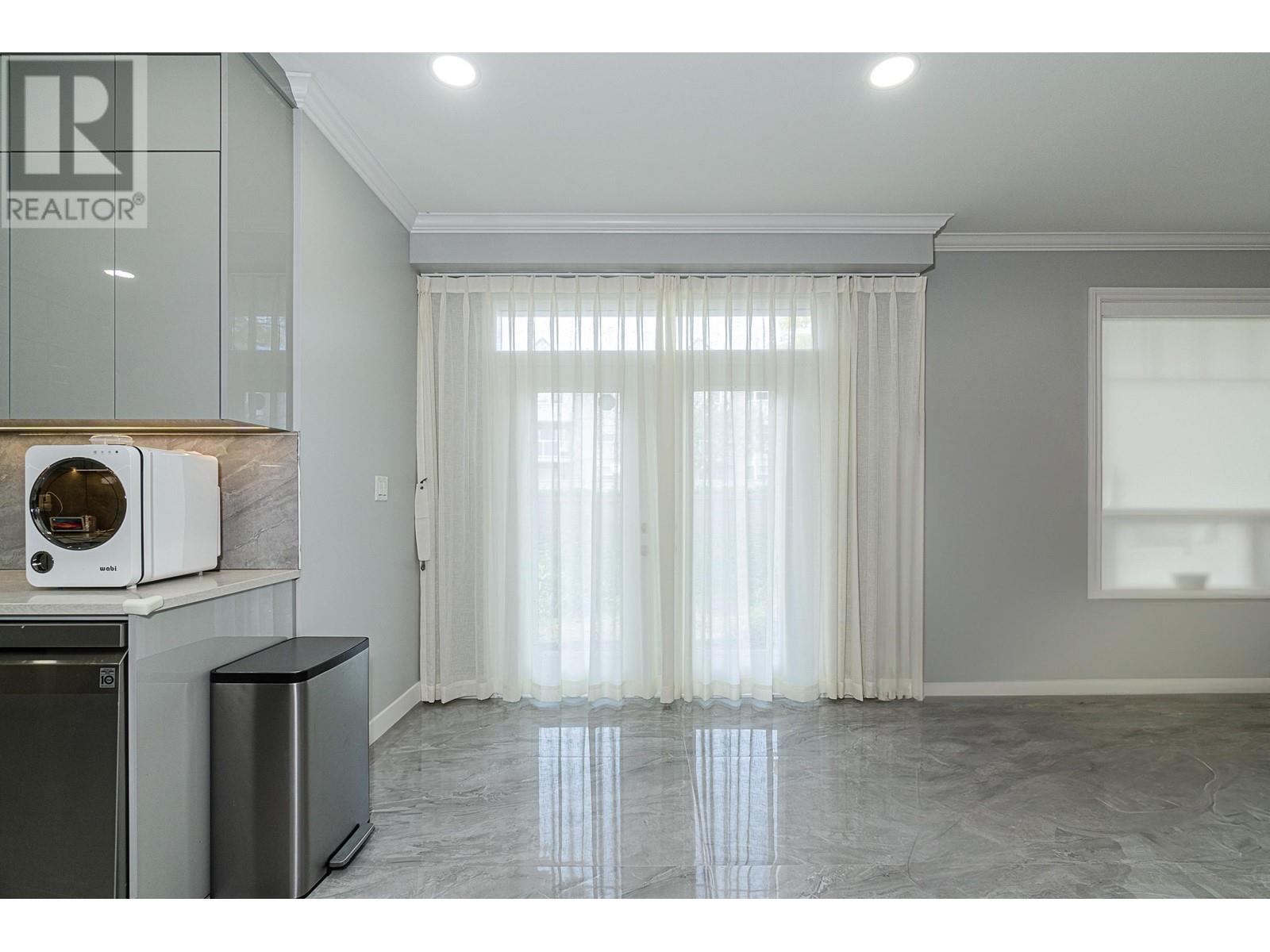 Listing Picture 14 of 31 : 7 7060 BLUNDELL ROAD, Richmond / 烈治文 - 魯藝地產 Yvonne Lu Group - MLS Medallion Club Member