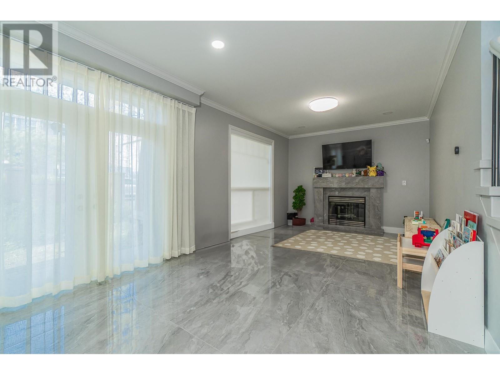 Listing Picture 16 of 31 : 7 7060 BLUNDELL ROAD, Richmond / 烈治文 - 魯藝地產 Yvonne Lu Group - MLS Medallion Club Member