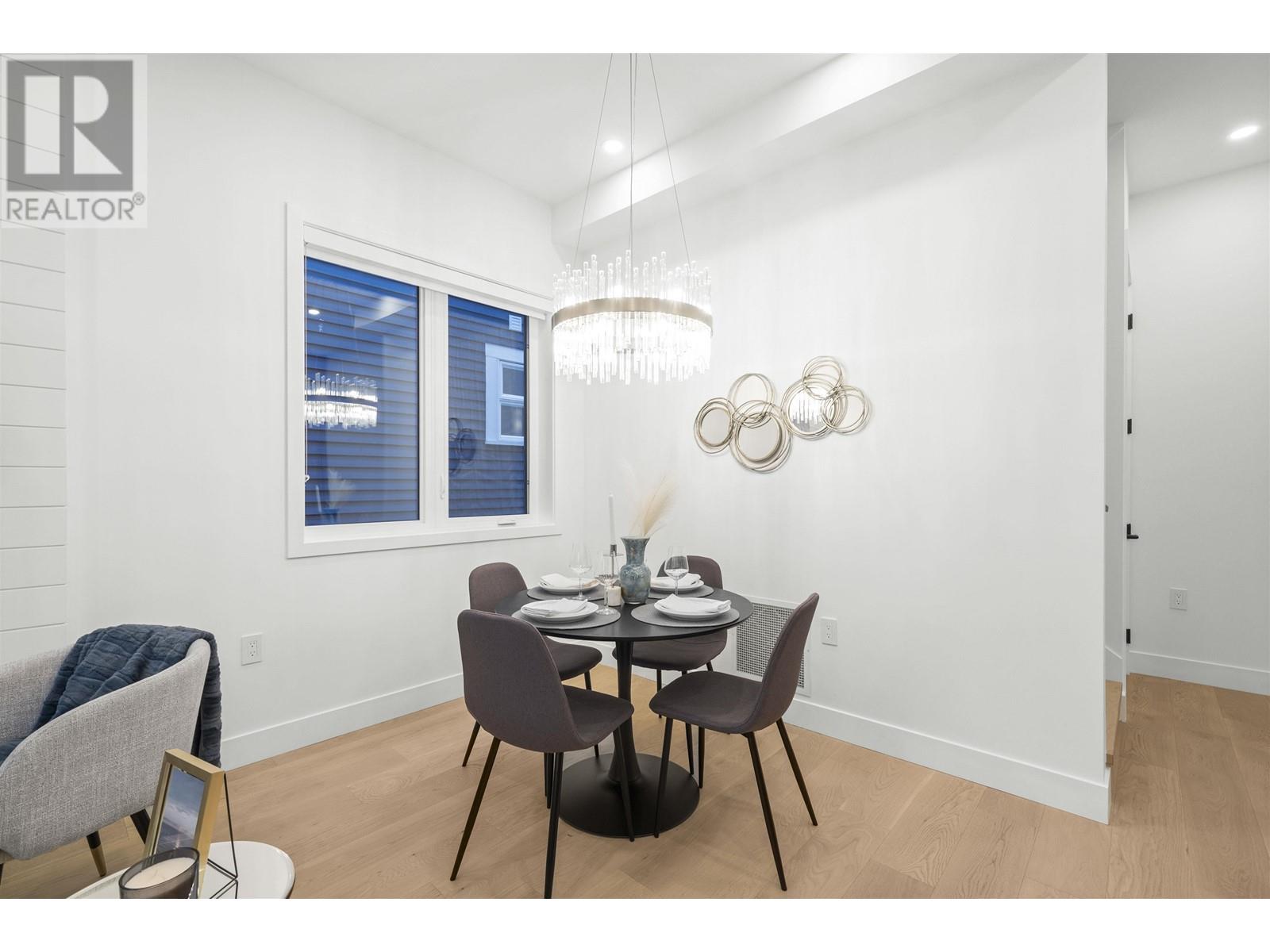 Listing Picture 10 of 27 : 1 1722 E 6TH AVENUE, Vancouver / 溫哥華 - 魯藝地產 Yvonne Lu Group - MLS Medallion Club Member