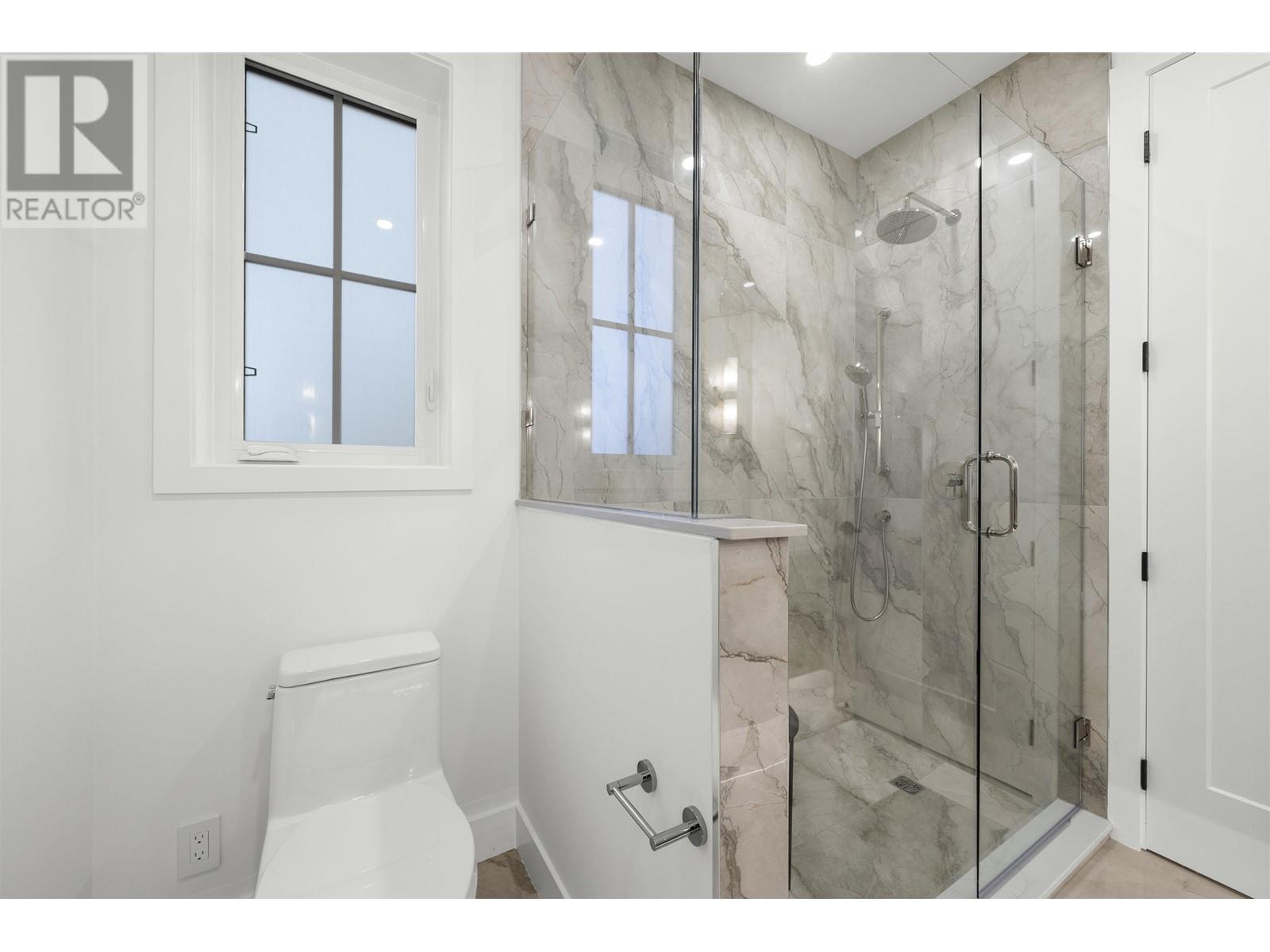 Listing Picture 16 of 27 : 1 1722 E 6TH AVENUE, Vancouver / 溫哥華 - 魯藝地產 Yvonne Lu Group - MLS Medallion Club Member