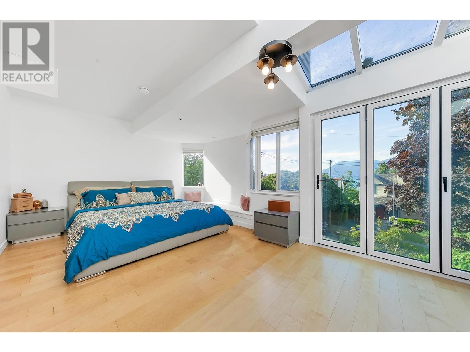 Listing Picture 21 of 32 : 4560 BELMONT AVENUE, Vancouver / 溫哥華 - 魯藝地產 Yvonne Lu Group - MLS Medallion Club Member
