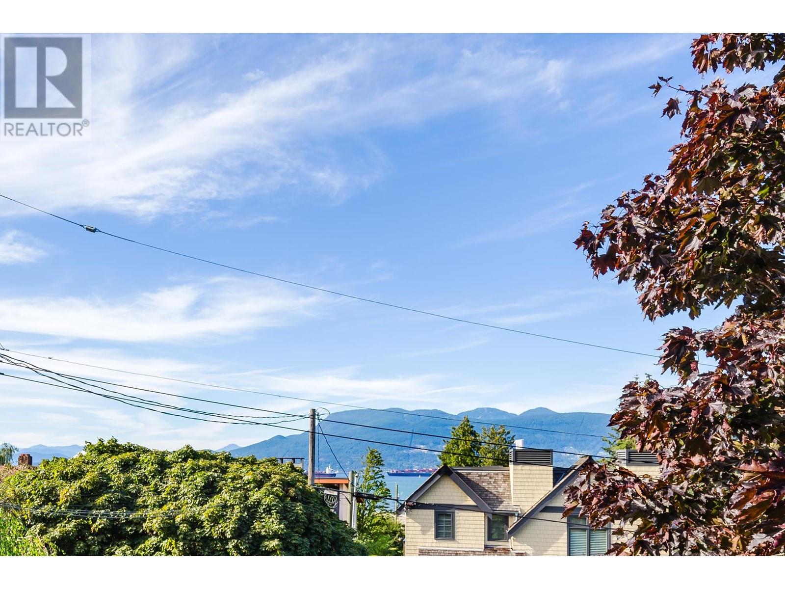 Listing Picture 23 of 32 : 4560 BELMONT AVENUE, Vancouver / 溫哥華 - 魯藝地產 Yvonne Lu Group - MLS Medallion Club Member
