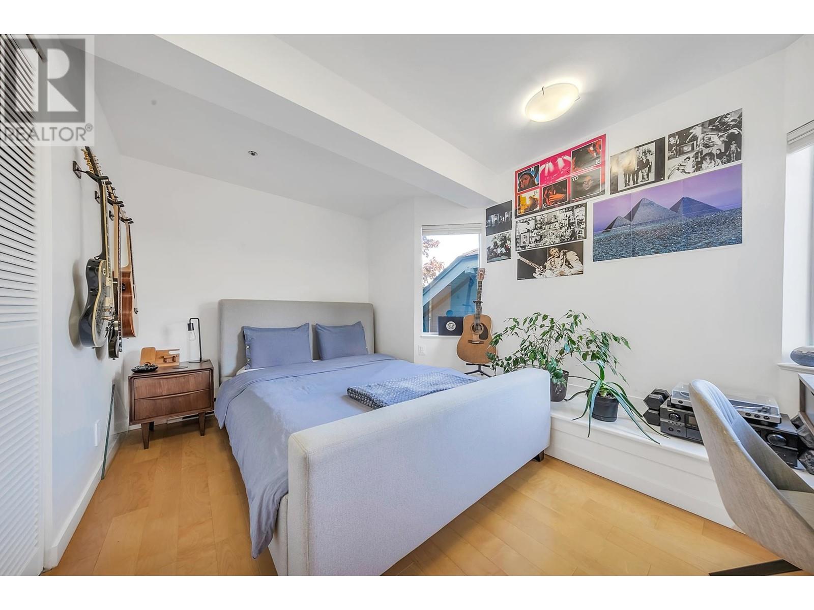 Listing Picture 26 of 32 : 4560 BELMONT AVENUE, Vancouver / 溫哥華 - 魯藝地產 Yvonne Lu Group - MLS Medallion Club Member