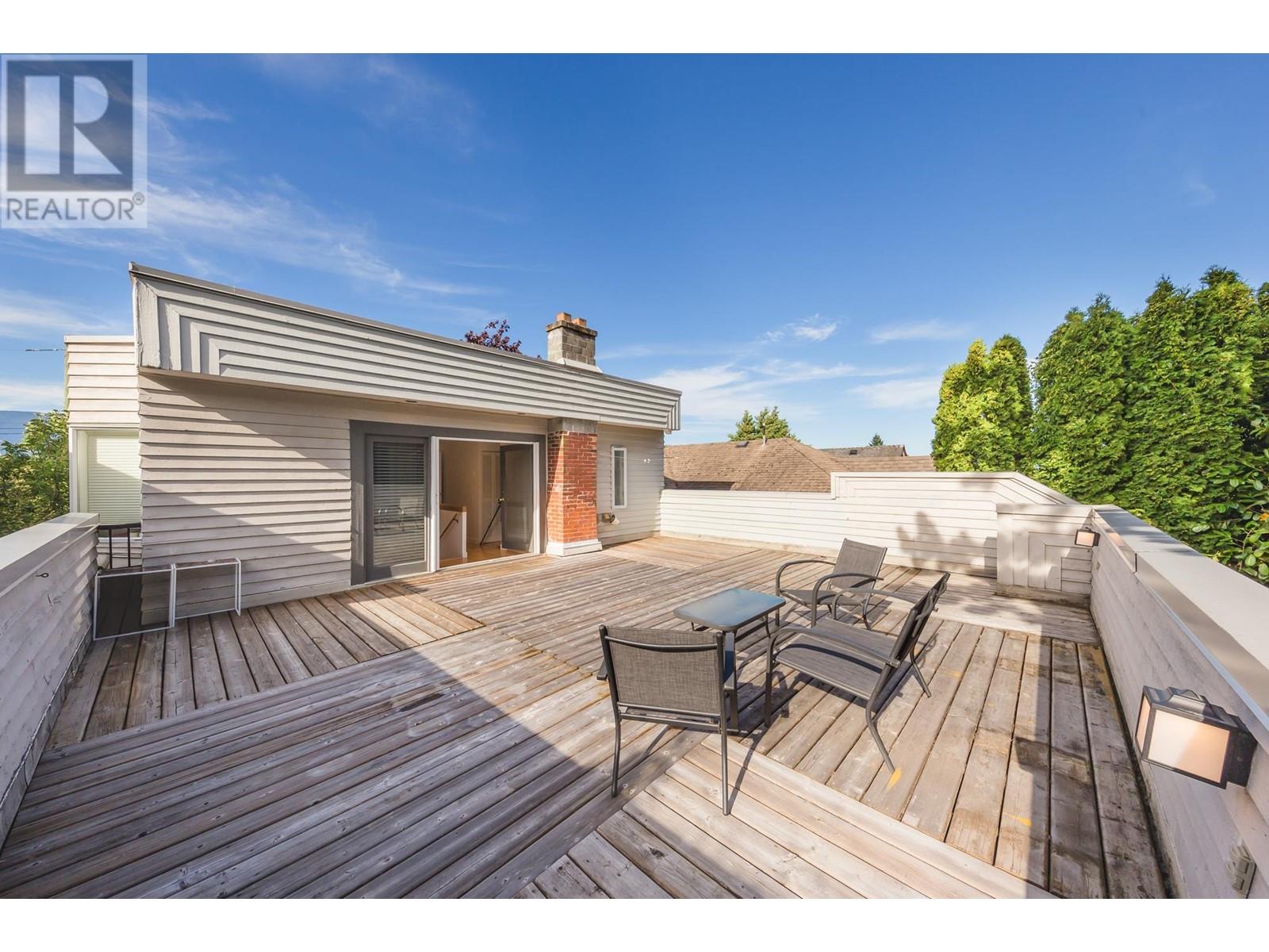 Listing Picture 28 of 32 : 4560 BELMONT AVENUE, Vancouver / 溫哥華 - 魯藝地產 Yvonne Lu Group - MLS Medallion Club Member
