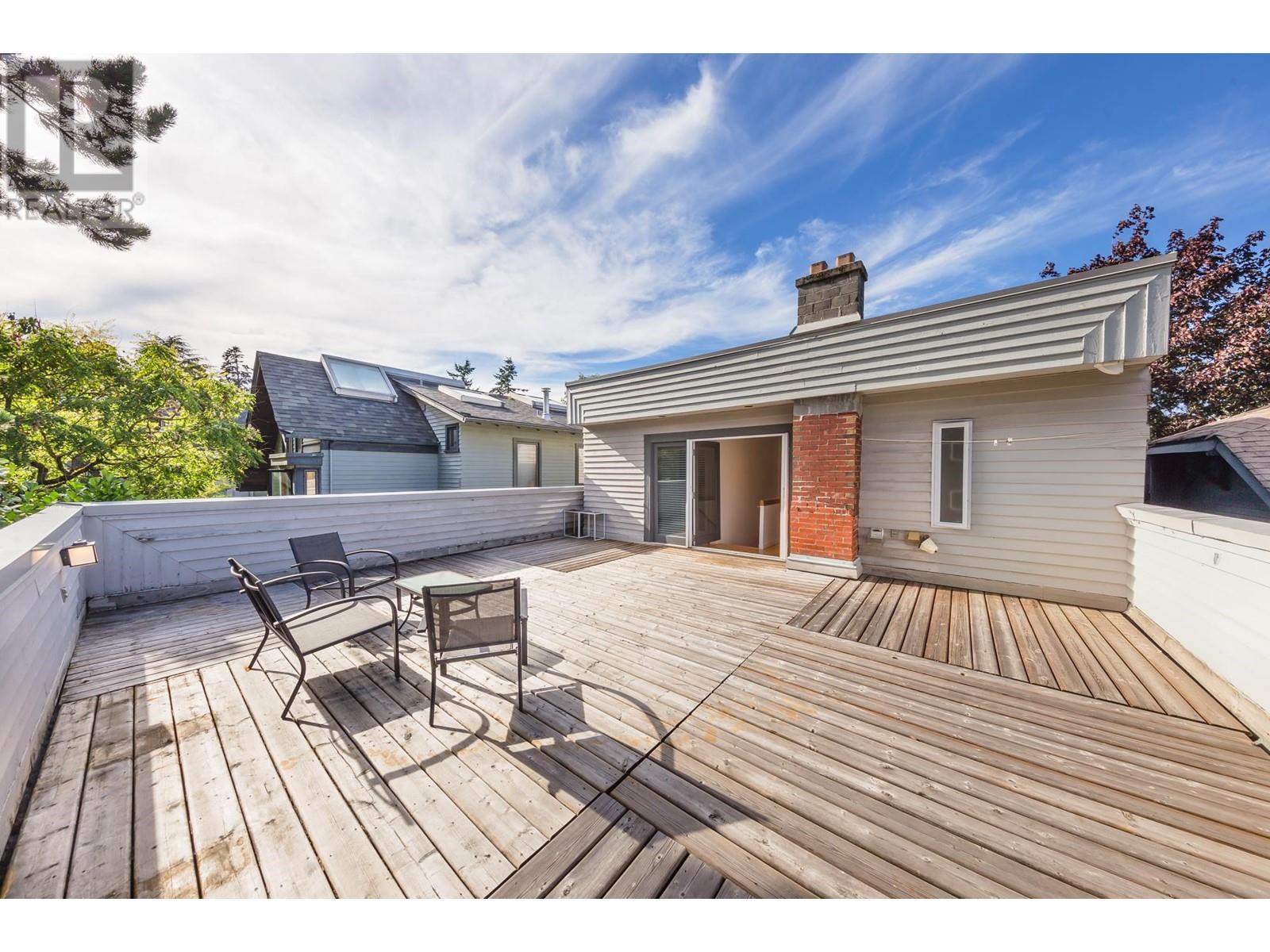 Listing Picture 29 of 32 : 4560 BELMONT AVENUE, Vancouver / 溫哥華 - 魯藝地產 Yvonne Lu Group - MLS Medallion Club Member