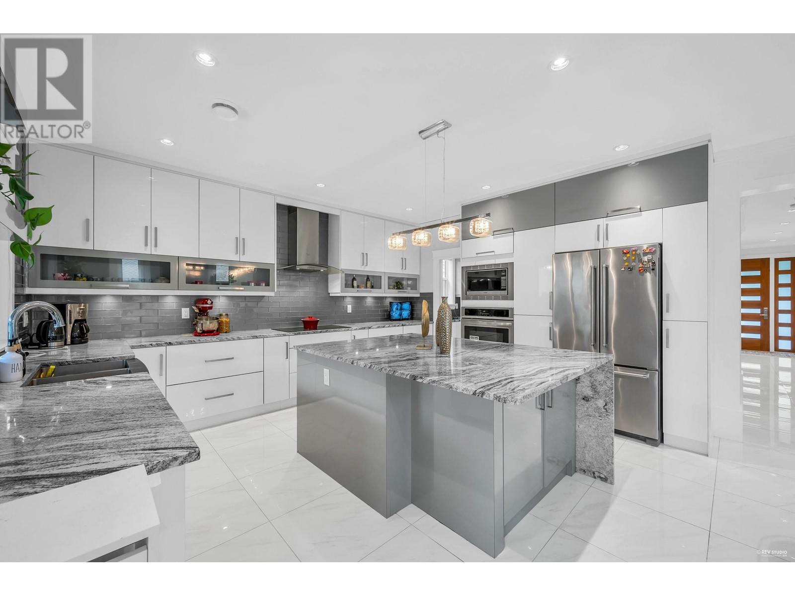4337 Percival Avenue, Burnaby, British Columbia  V5G 3S4 - Photo 13 - R2957327