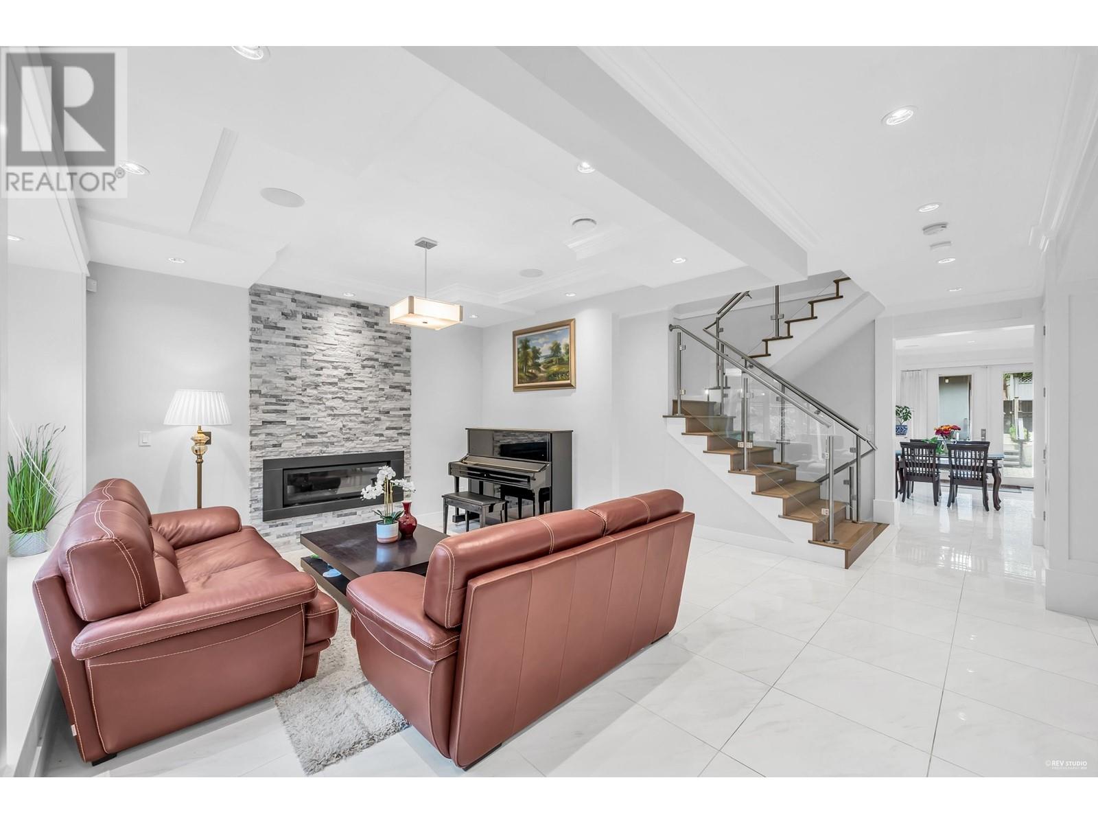 4337 Percival Avenue, Burnaby, British Columbia  V5G 3S4 - Photo 6 - R2957327
