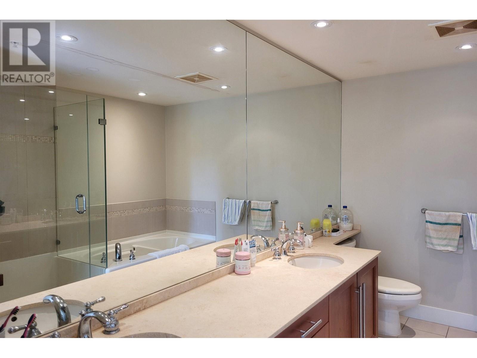 401 4759 Valley Drive, Vancouver, British Columbia  V6J 4B7 - Photo 8 - R2957251