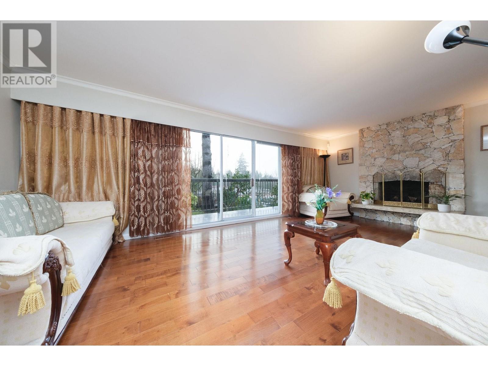 6140 Buckingham Place, Burnaby, British Columbia  V5E 3W5 - Photo 2 - R2955443