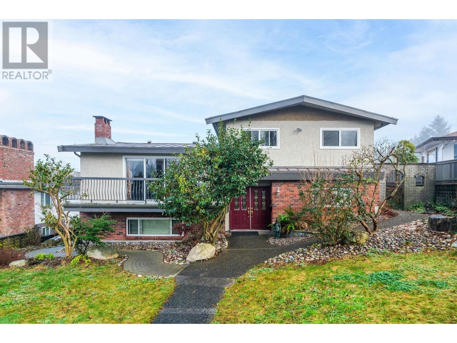 6140 BUCKINGHAM PLACE, burnaby, British Columbia