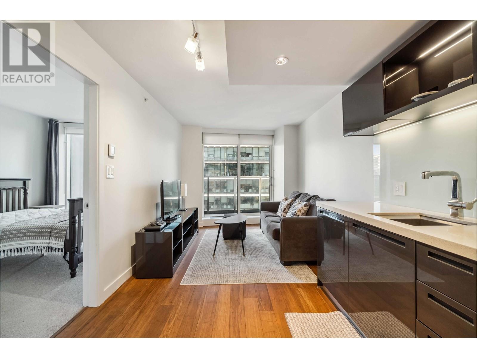 2807 777 Richards Street, Vancouver, British Columbia  V6B 0M6 - Photo 2 - R2957313