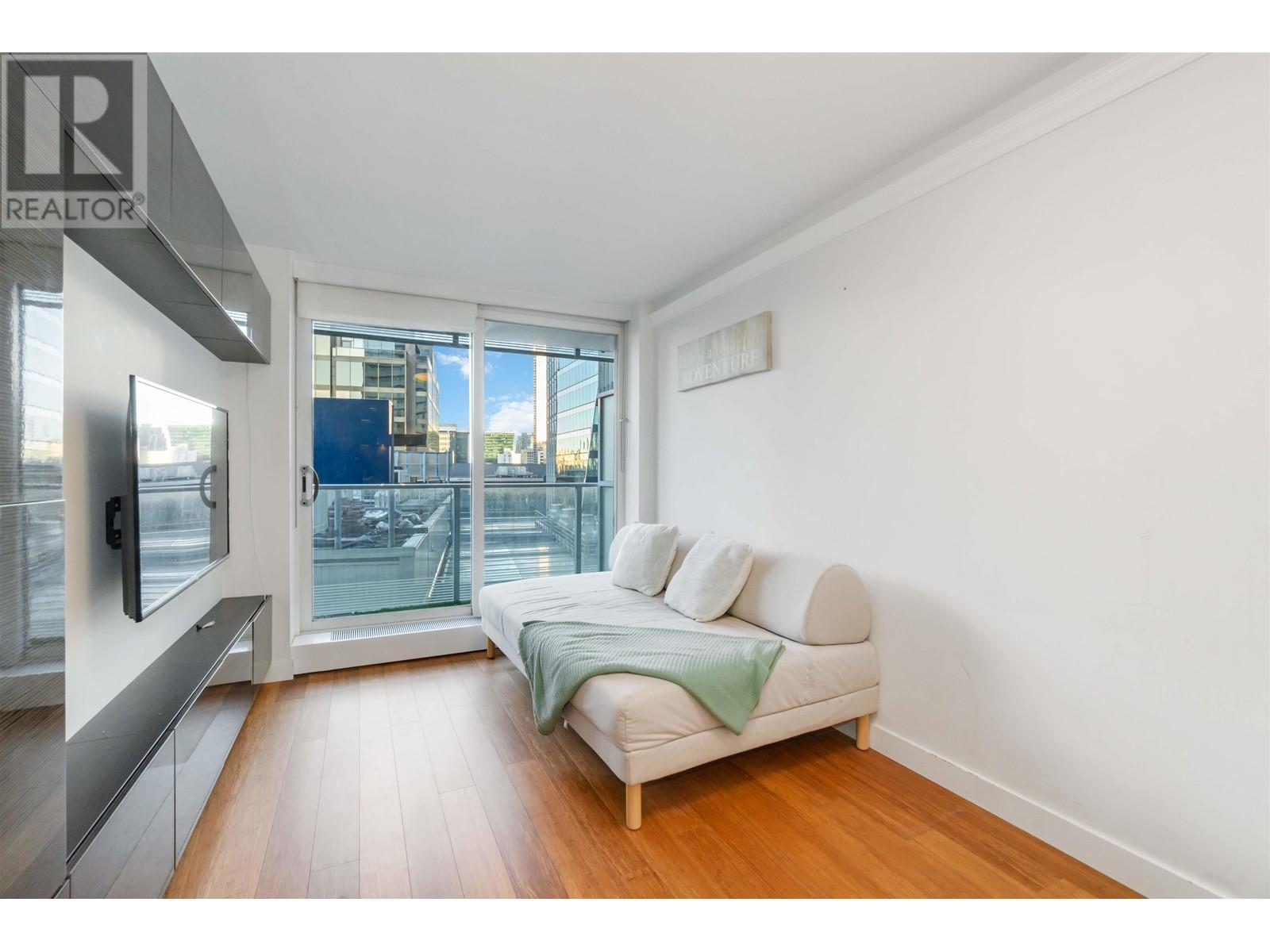 1705 777 Richards Street, Vancouver, British Columbia  V6B 0M6 - Photo 2 - R2957319