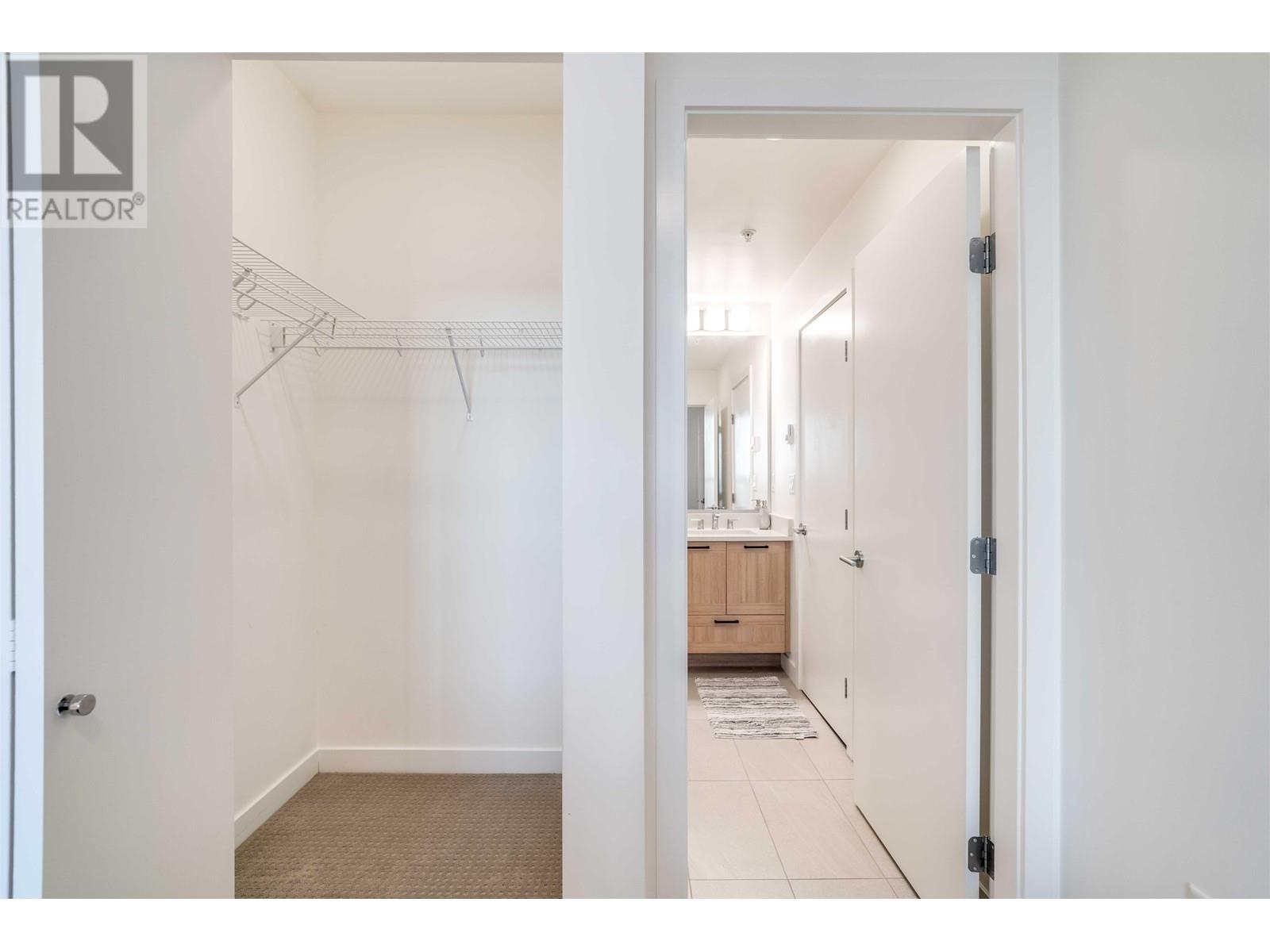 Listing Picture 16 of 29 : 610 7169 14TH AVENUE, Burnaby / 本拿比 - 魯藝地產 Yvonne Lu Group - MLS Medallion Club Member