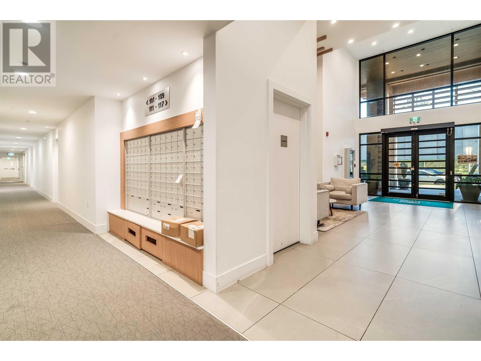 Listing Picture 23 of 29 : 610 7169 14TH AVENUE, Burnaby / 本拿比 - 魯藝地產 Yvonne Lu Group - MLS Medallion Club Member