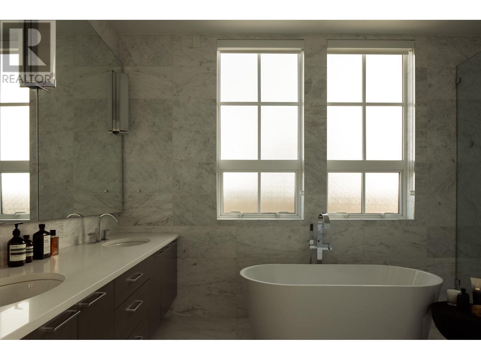 Listing Picture 23 of 40 : PH2 1009 LAURIER AVENUE, Vancouver / 溫哥華 - 魯藝地產 Yvonne Lu Group - MLS Medallion Club Member