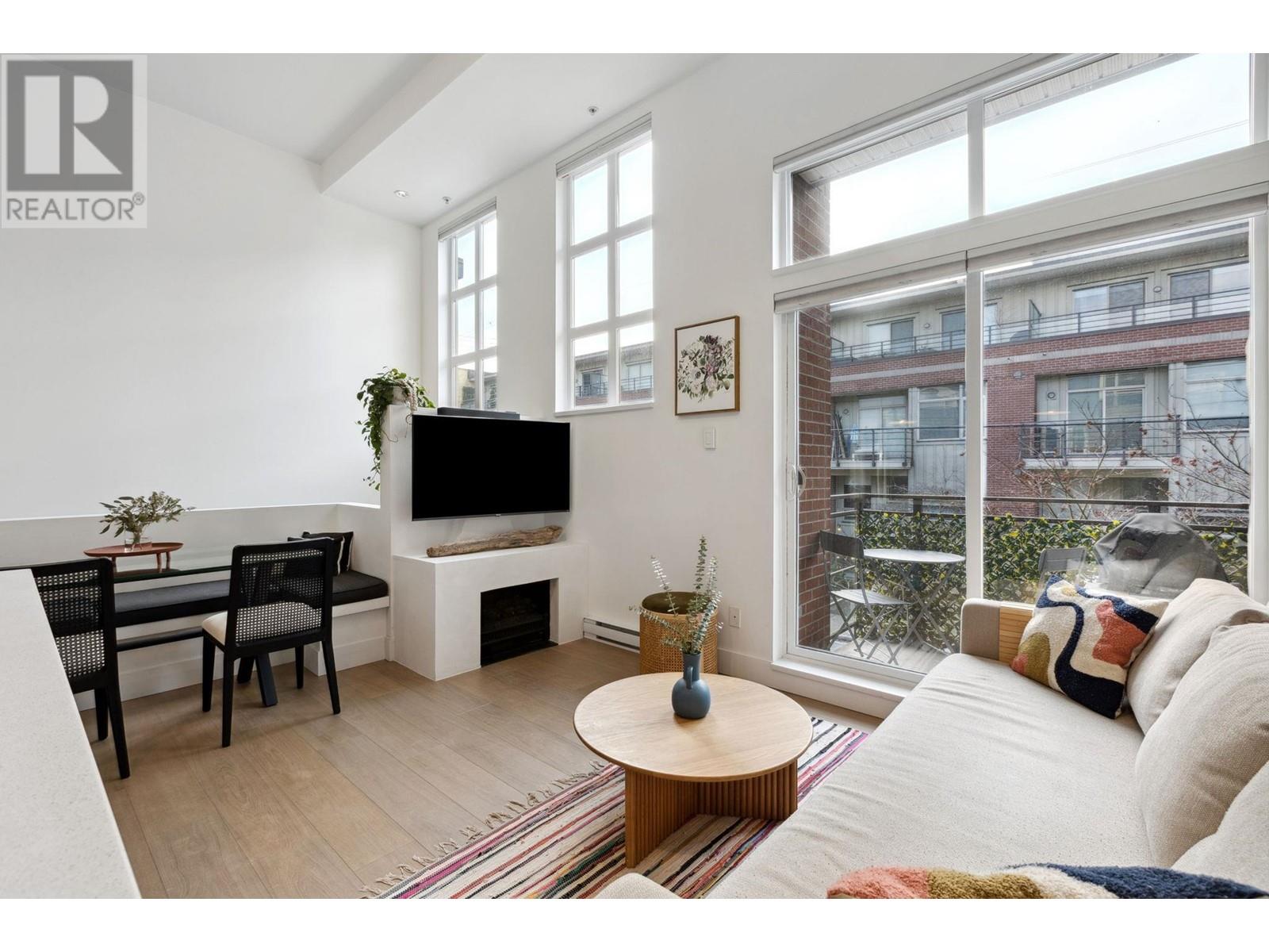 2838 Watson Street, Vancouver, British Columbia  V5T 3H3 - Photo 4 - R2956756
