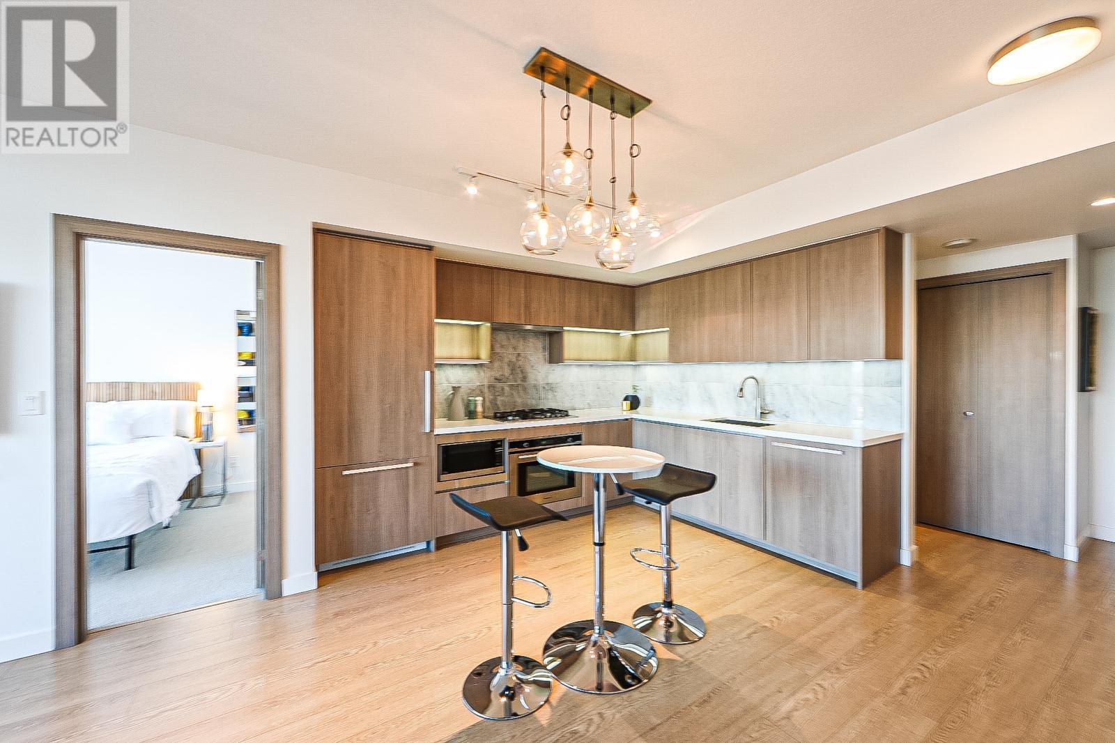 Listing Picture 7 of 25 : 3910 6538 NELSON AVENUE, Burnaby / 本拿比 - 魯藝地產 Yvonne Lu Group - MLS Medallion Club Member