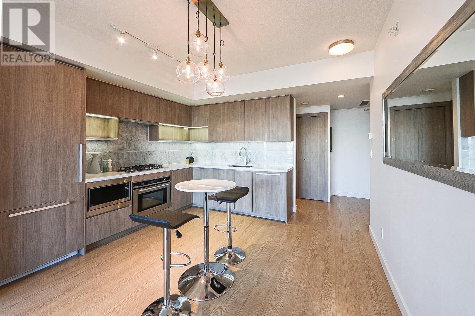 Listing Picture 5 of 25 : 3910 6538 NELSON AVENUE, Burnaby / 本拿比 - 魯藝地產 Yvonne Lu Group - MLS Medallion Club Member