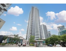 3004 9887 Whalley Boulevard, Surrey, Ca