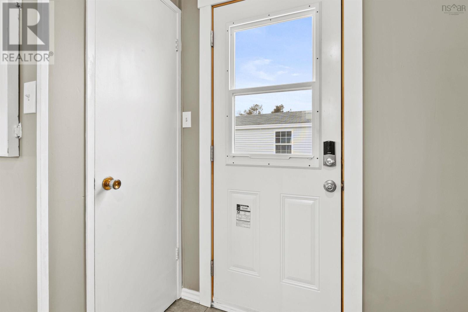 Property at 490 Glen Rise Drive image 3