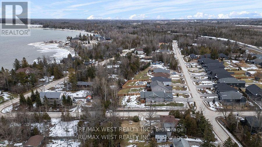 30 Bayswater Drive W, Wasaga Beach, Ontario  L9Z 2Y3 - Photo 3 - S11928324